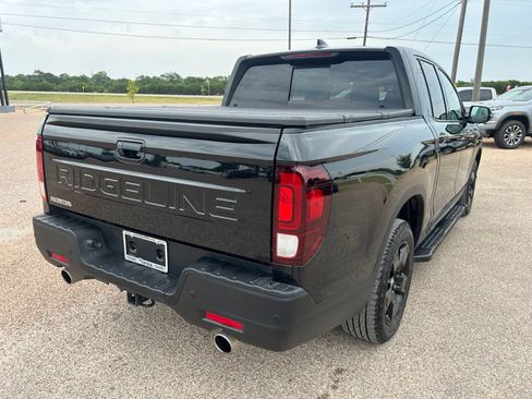 Used 2025 Honda Ridgeline Black Edition image 6