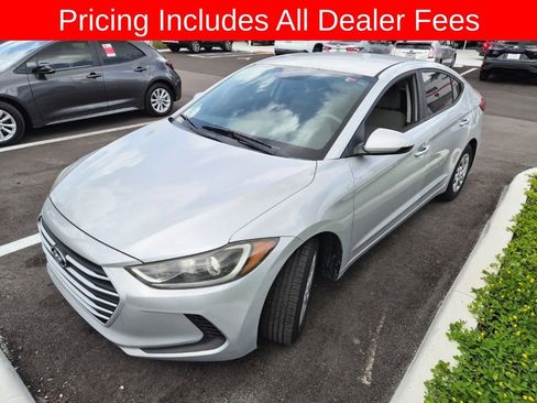 Used 2018 Hyundai Elantra SE FWD image 1