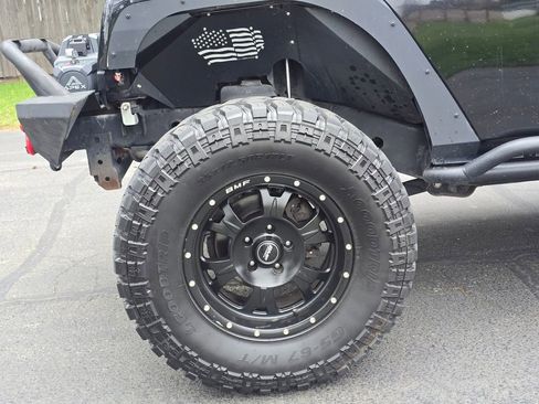 Used 2012 Jeep Wrangler Unlimited Sport w/ Connectivity Group image 12