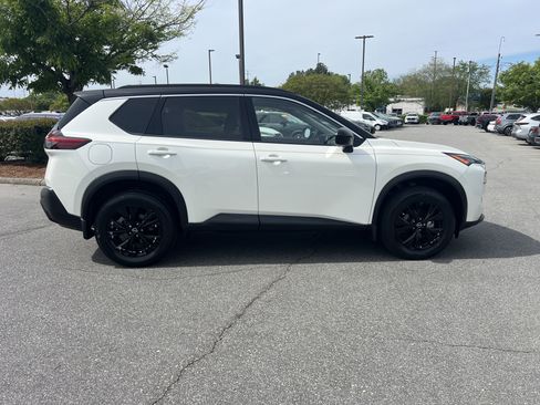 Certified 2023 Nissan Rogue SV w/ SV Premium B Package image 4