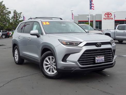 Certified 2026 Toyota Grand Highlander XLE image 1