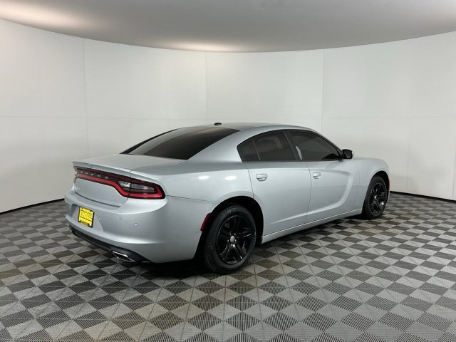 Used 2019 Dodge Charger SXT RWD image 5