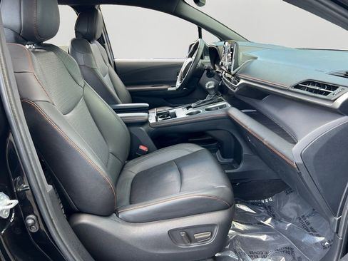 Used 2022 Toyota Sienna XSE image 8