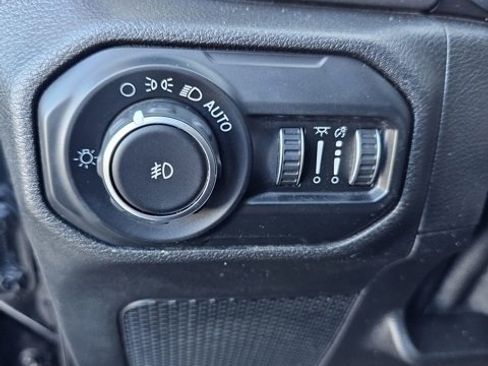 Used 2020 Jeep Wrangler Sport image 30