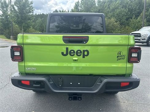 New 2025 Jeep Gladiator Willys image 12