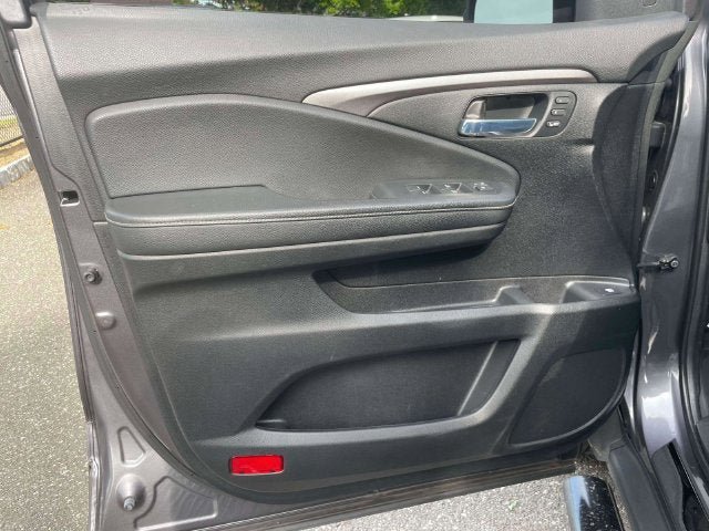 Used 2021 Honda Ridgeline RTL image 17