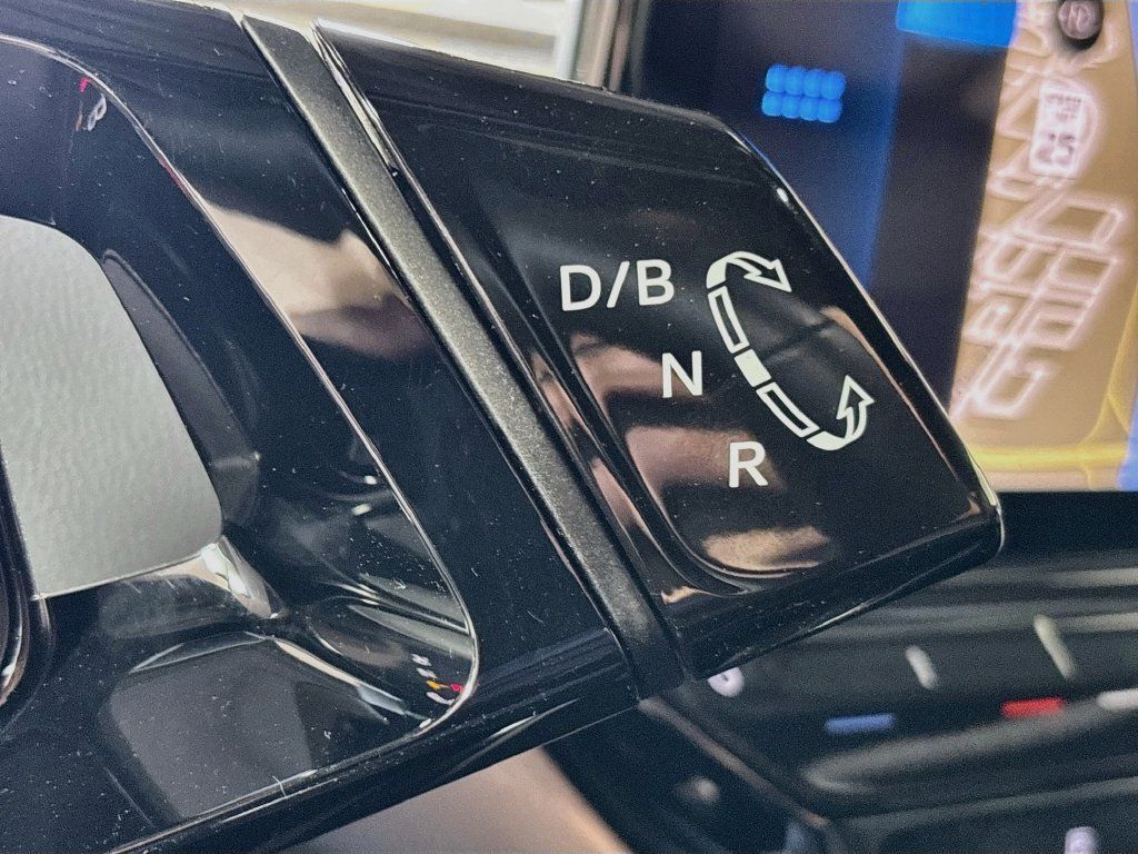 Used 2023 Volkswagen ID.4 Pro S AWD/4WD image 19