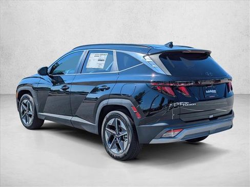 Certified 2025 Hyundai Tucson SEL image 2