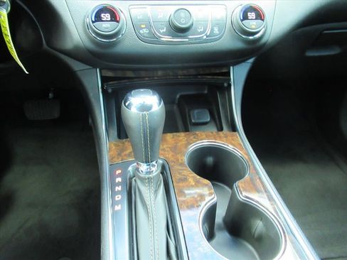 Used 2014 Chevrolet Impala LT FWD image 21
