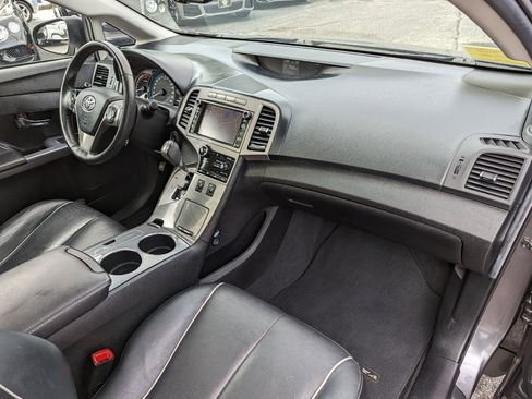 Used 2014 Toyota Venza Limited image 34