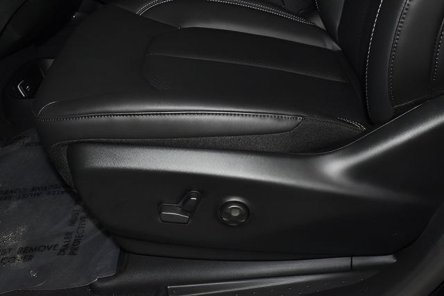 New 2026 Chrysler Pacifica Select AWD/4WD image 12