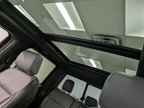 Used 2022 Ford F150 Lightning Lariat w/ Equipment Group 511A High image 21