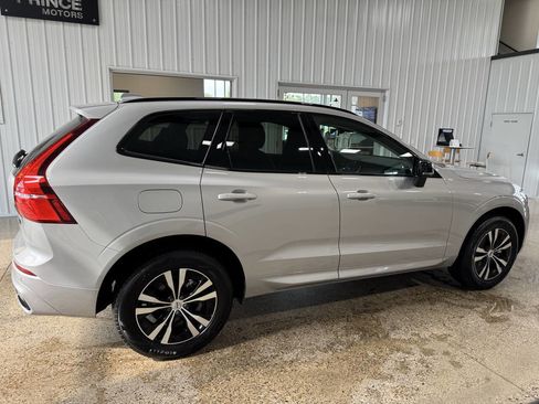 Used 2024 Volvo XC60 B5 Core image 8