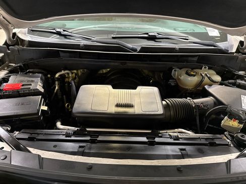 Used 2021 GMC Yukon XL SLT AWD/4WD image 5