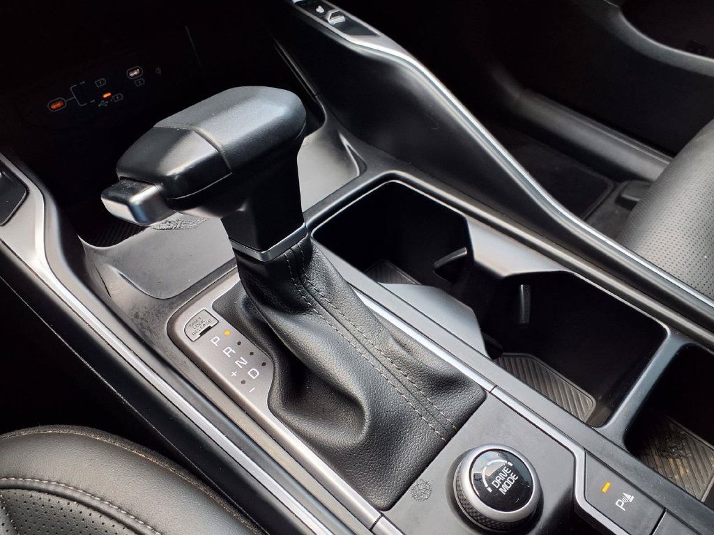 Certified 2025 Kia Sorento S FWD image 19