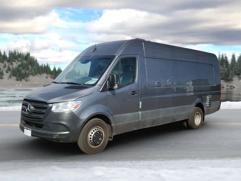 Used 2022 Mercedes-Benz Sprinter 4500 w/ Parking Package image 1