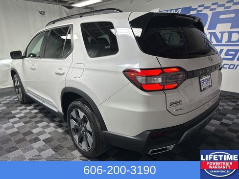 New 2026 Honda Pilot Elite image 2