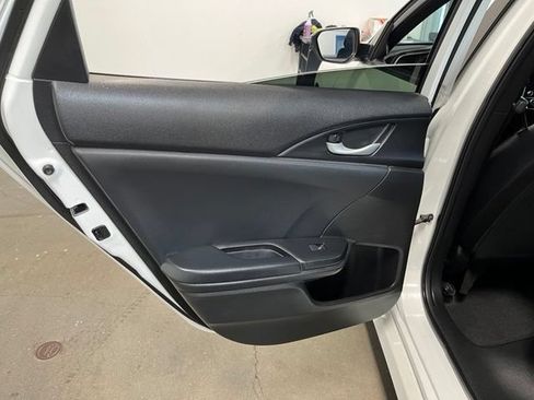 Used 2020 Honda Civic Sport image 19