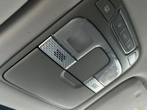 Used 2020 Kia Telluride LX image 36