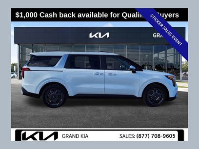 New 2026 Kia Carnival EX