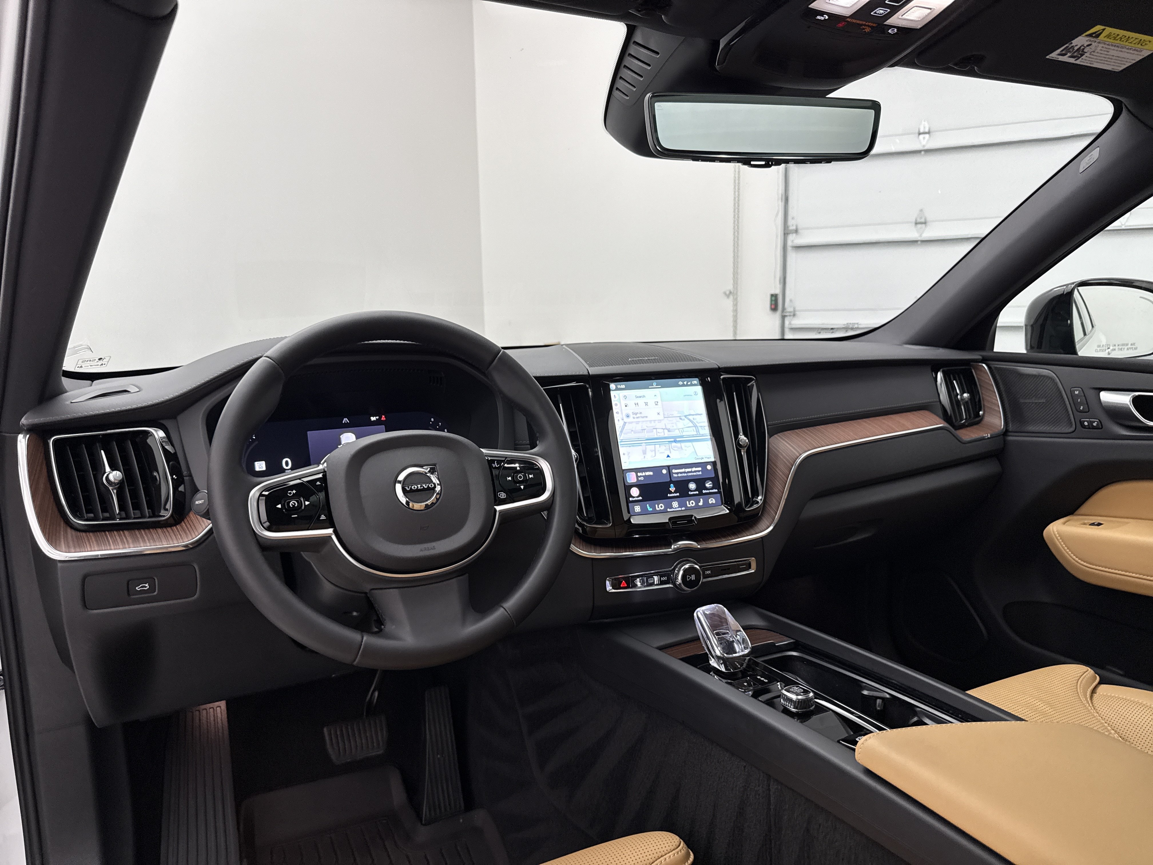 Certified 2025 Volvo XC60 B5 Ultra w/ Protection Package Premier AWD/4WD image 24