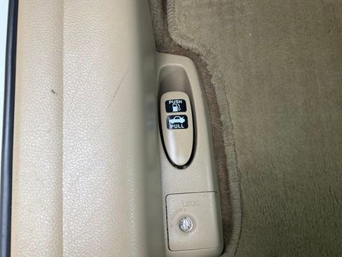 Used 2011 Honda Accord EX-L image 10