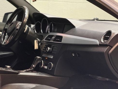 Used 2013 Mercedes-Benz C 250 Coupe image 2