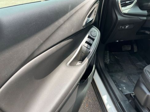 Used 2025 Buick Encore GX Preferred FWD image 18