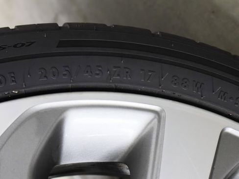 Used 2022 Hyundai Accent Limited image 39