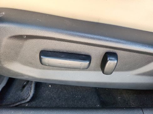 Used 2018 Honda Clarity Touring image 12