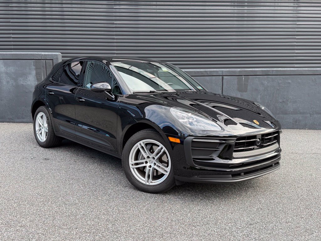 Certified 2026 Porsche Macan AWD/4WD image 12