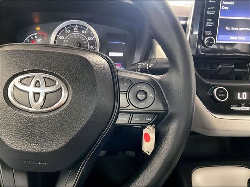 Used 2020 Toyota Corolla LE FWD image 23