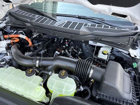 New 2025 Ford F150 Lariat w/ Equipment Group 501A Mid image 53