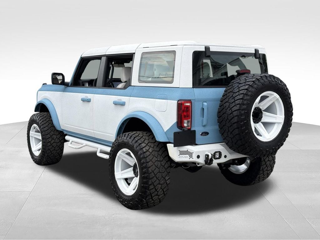 Used 2025 Ford Bronco 4-Door AWD/4WD image 6