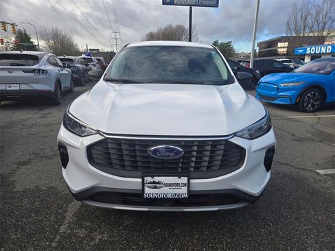 Used 2024 Ford Escape Active image 2