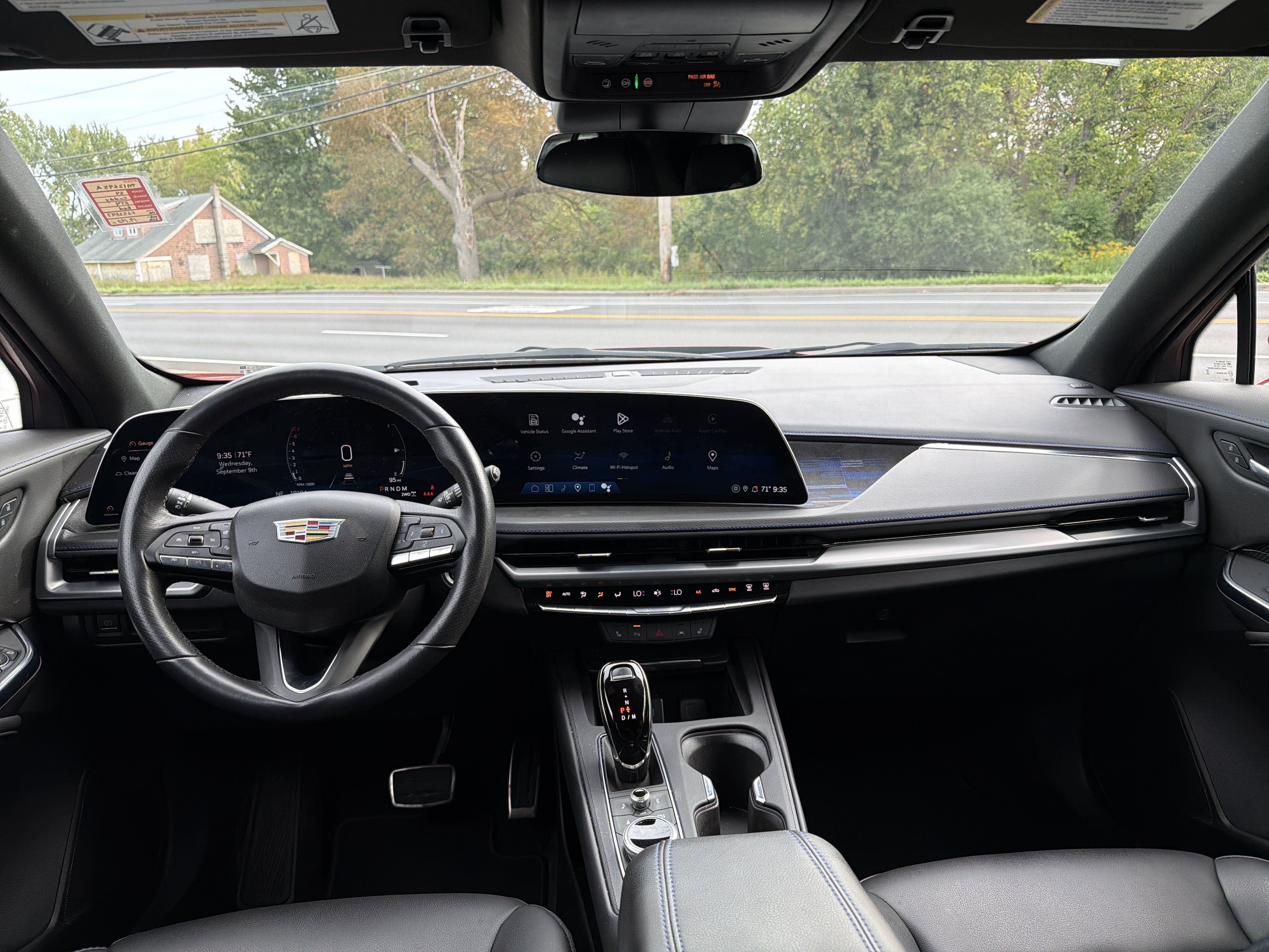 Used 2024 Cadillac XT4 Sport w/ Cold Weather Package AWD/4WD image 12