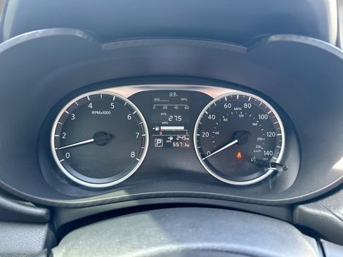 Used 2025 Nissan Versa S w/ Trunk Package FWD image 19