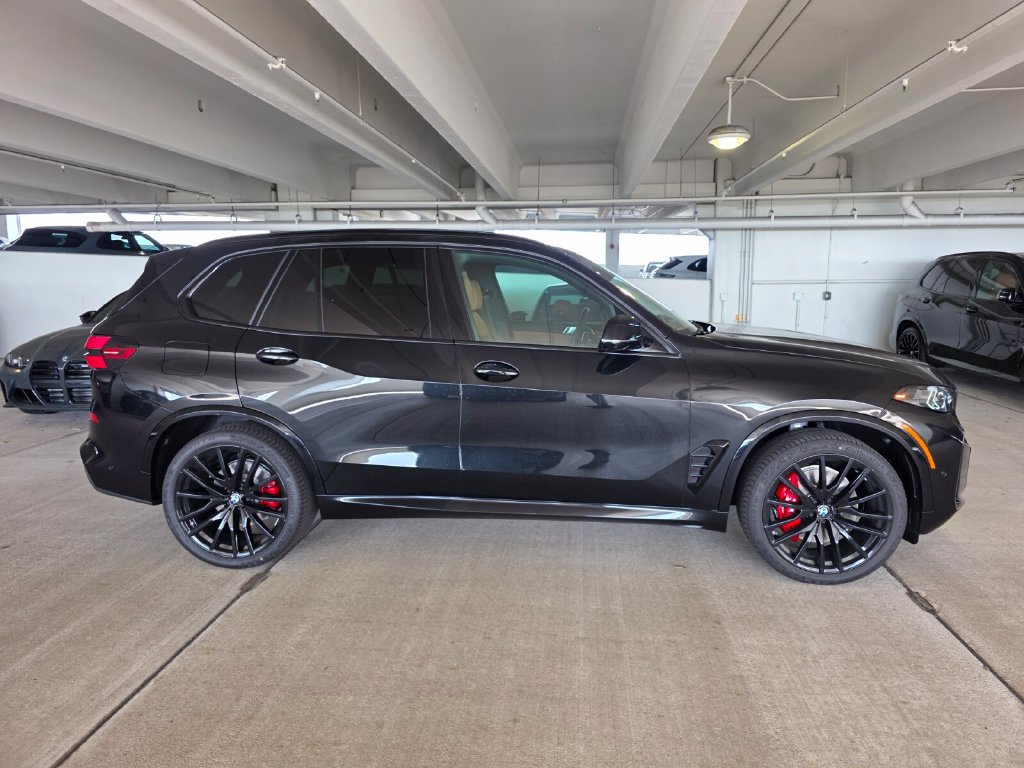 New 2026 BMW X5 M60i RWD image 3