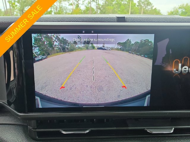 Certified 2024 Jeep Wrangler Unlimited w/ Convenience Group AWD/4WD image 18