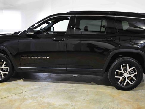 Used 2025 Jeep Grand Cherokee L Limited w/ Trailer Tow Package image 6