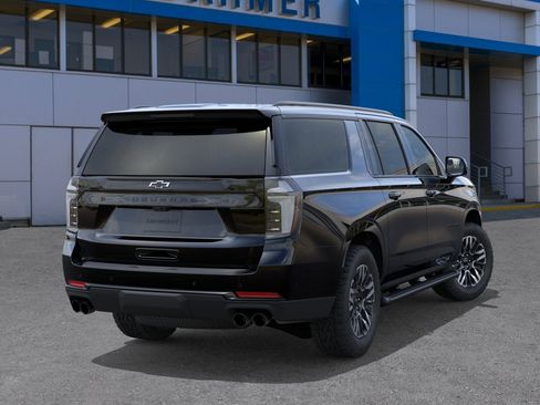 New 2026 Chevrolet Suburban Z71 w/ Z71 Off-Road Package AWD/4WD image 18