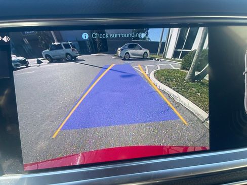 Used 2020 Porsche Panamera 4S image 17