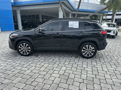 Used 2025 Toyota Corolla Cross XLE FWD image 31