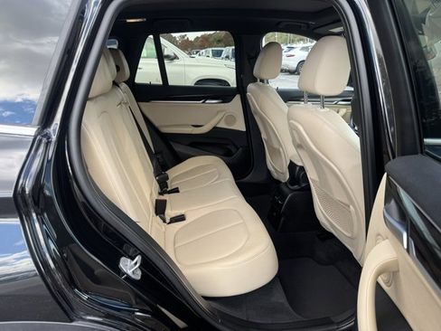 Used 2017 BMW X1 sDrive28i image 11