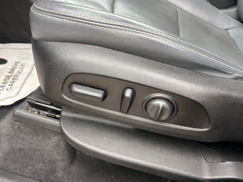 Used 2018 Buick Enclave Premium w/ Experience Buick Package image 22