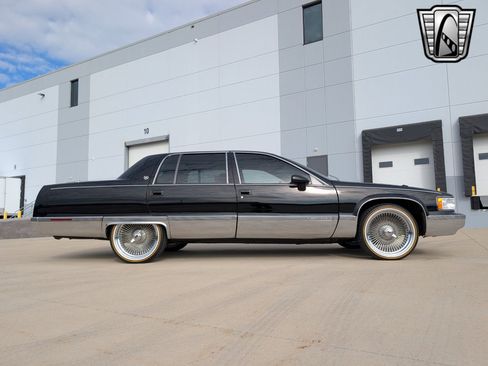 Used 1994 Cadillac Fleetwood Brougham image 7