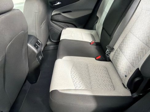 Used 2022 Chevrolet Equinox LS AWD/4WD image 18