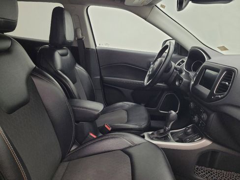 Used 2018 Jeep Compass Latitude w/ Popular Equipment Group AWD/4WD image 21