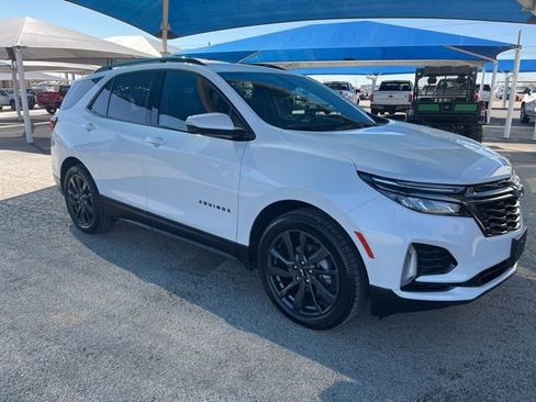 Used 2022 Chevrolet Equinox RS w/ RS Leather Package image 3