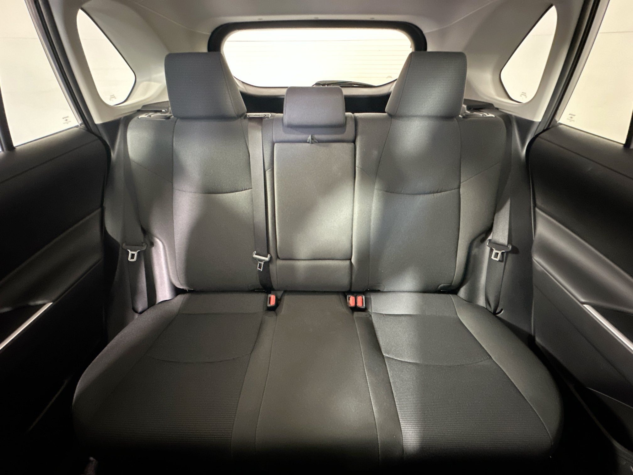 Certified 2025 Toyota RAV4 LE AWD/4WD image 29